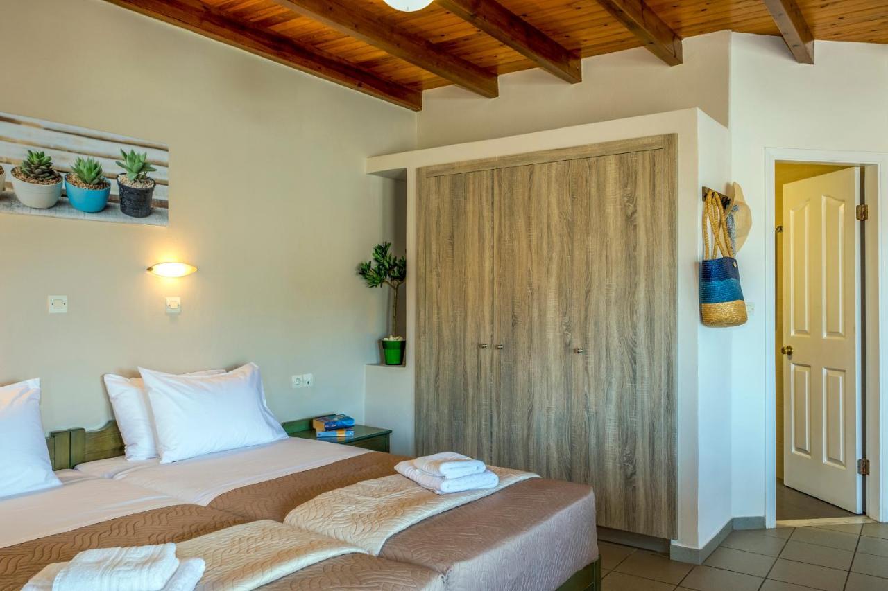 Theos Village Apartments Kato Daratso Dış mekan fotoğraf