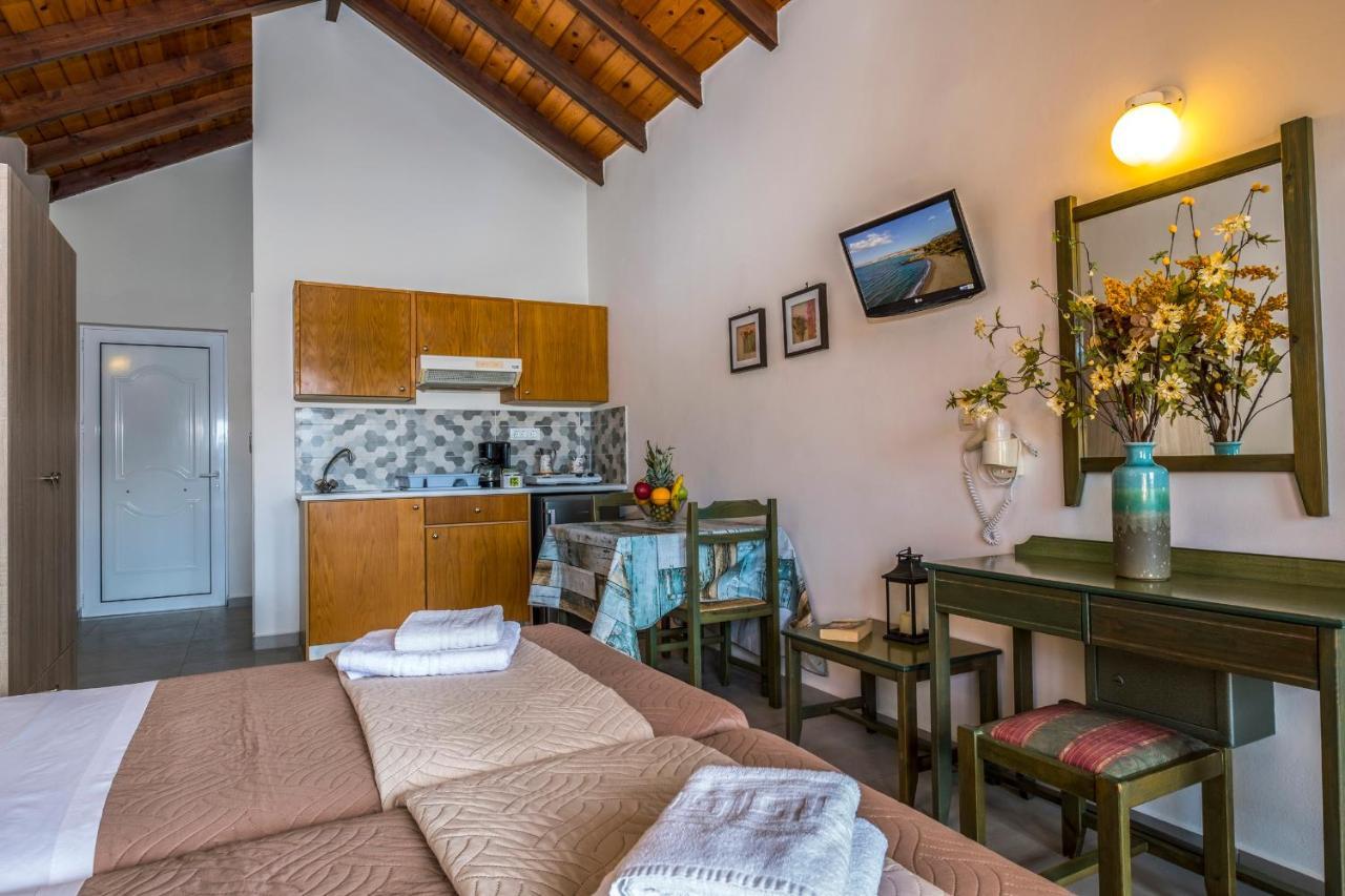 Theos Village Apartments Kato Daratso Dış mekan fotoğraf