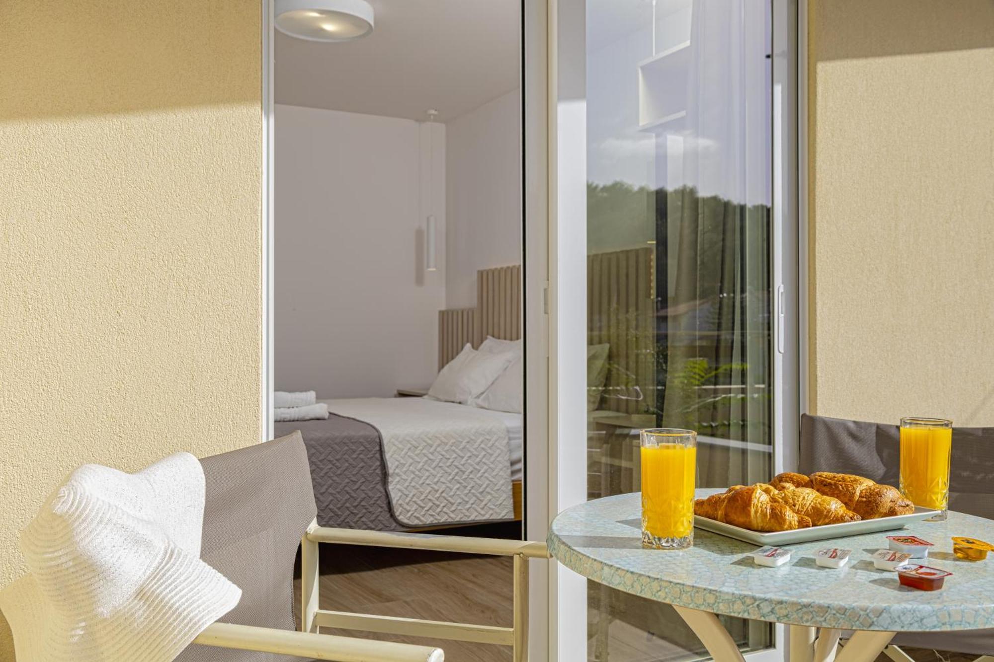 Theos Village Apartments Kato Daratso Dış mekan fotoğraf