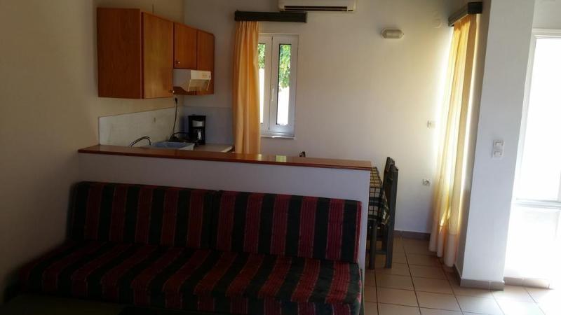 Theos Village Apartments Kato Daratso Dış mekan fotoğraf
